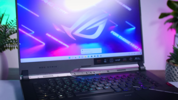 Asus rog strix scar 15 laptop 1