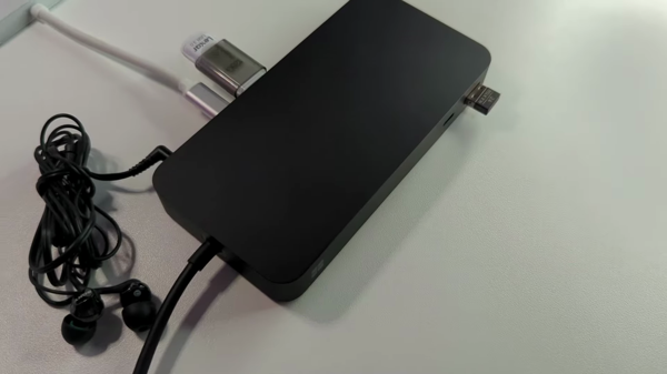 Microsoft surface dock 12 in 1, black 1