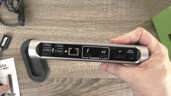 Plugable thunderbolt 3 docking station 1