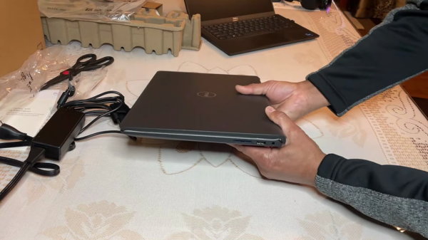Dell inspiron 15 3511 touchscreen laptop black 2