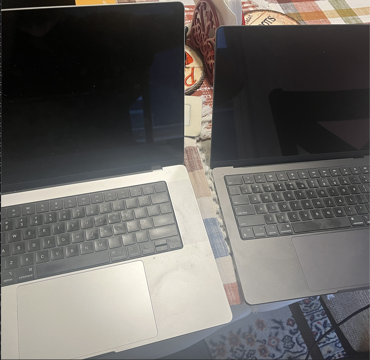 Macbook Pro M3 Space Black versus Macbook Pro M1 Silver